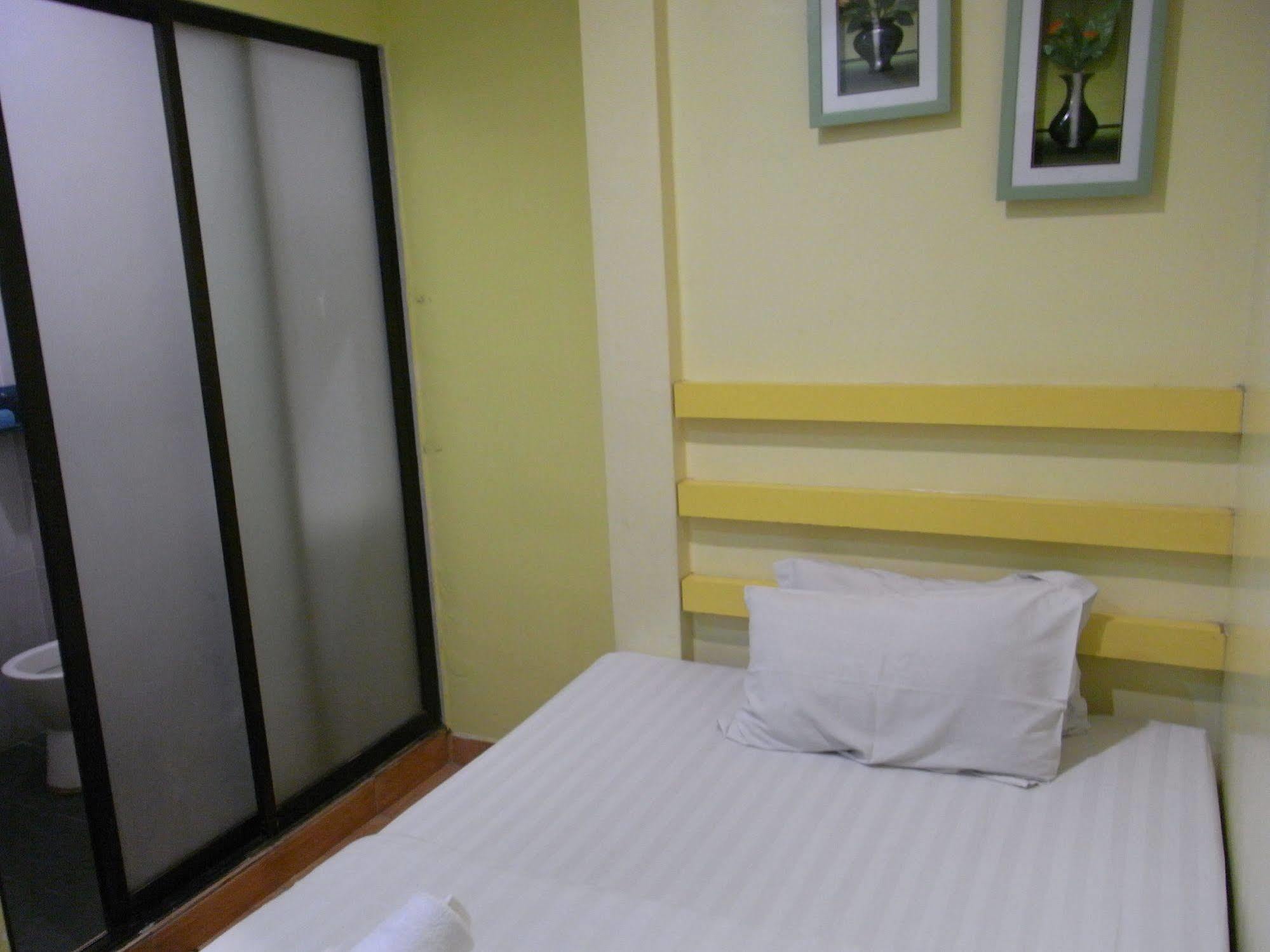 Rest & Go Hotel Shah Alam @ Uitm & Hospital Shah Alam Exterior photo